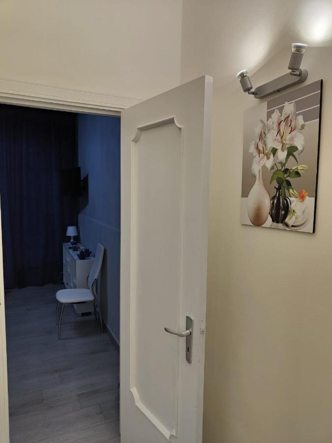 Apartments For Rent 卡塔尼亚 外观 照片