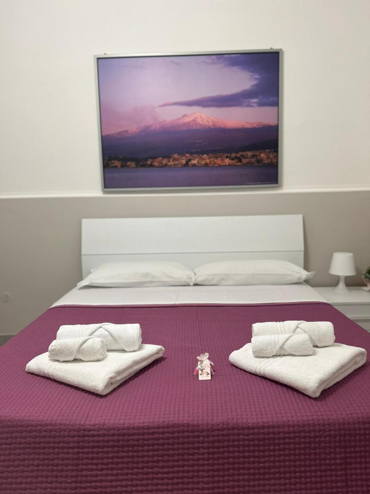 Apartments For Rent 卡塔尼亚 外观 照片